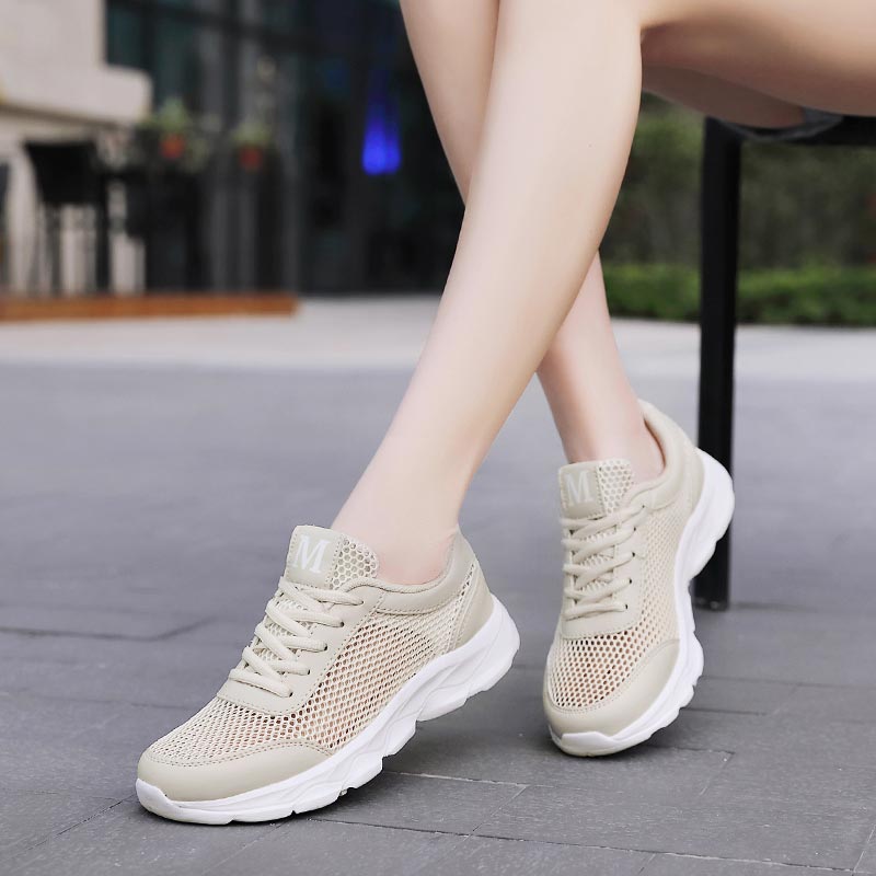 女性用通気性メッシュスニーカー,軽量ランニングシューズ,ベー - Luxury Lifestyle Hospitality のレビューと価格